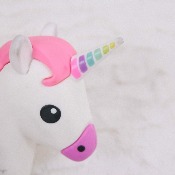 ♡ Bytech Unicorn Power Bank Charger ♡ - Picture 4 of 5